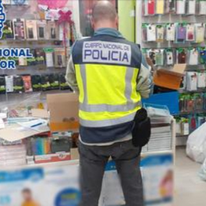 ‘BUYER BEWARE’ as mobile phone shop owners are arrested on Spain’s Costa Blanca for selling fake accessories