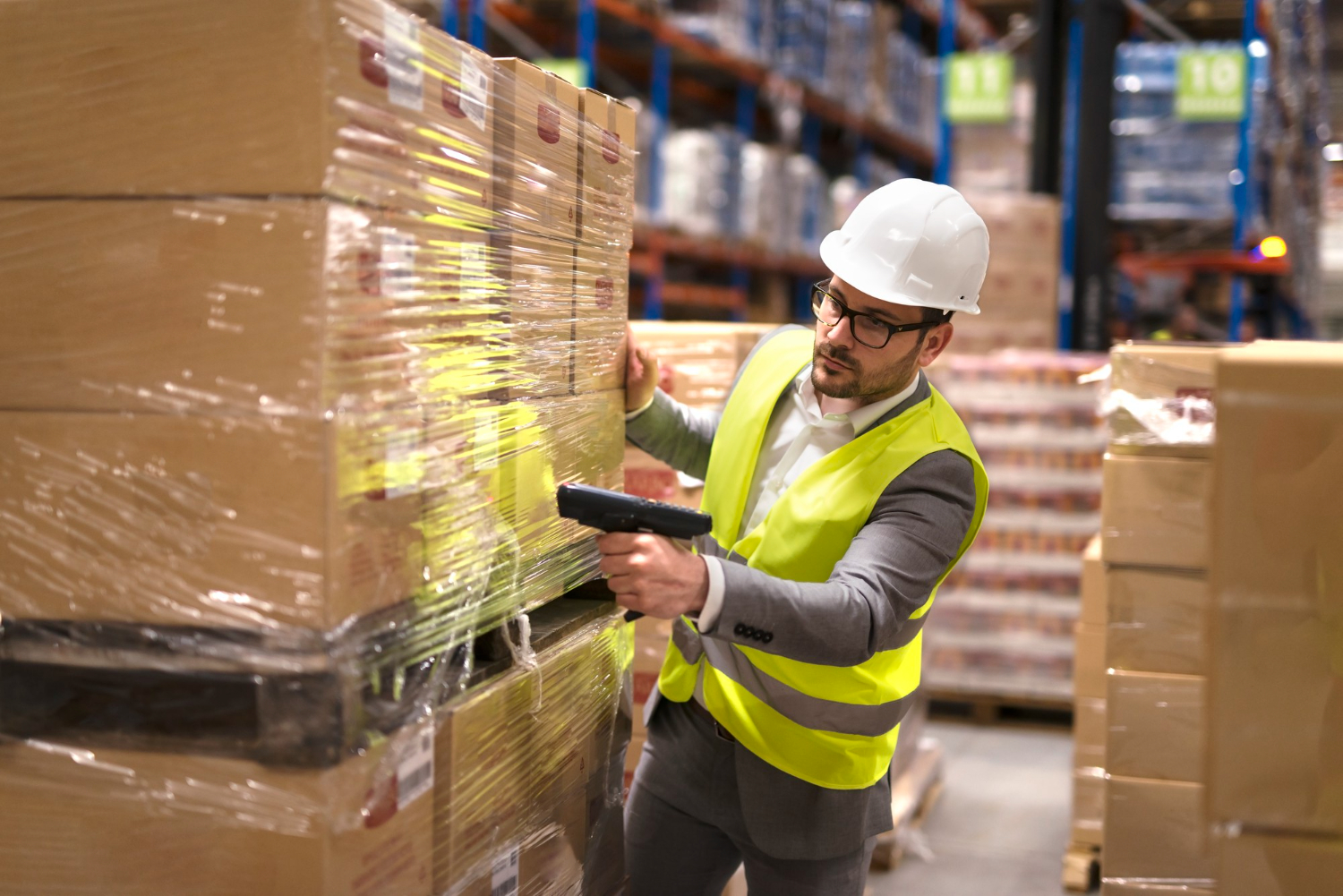 Warehouse Traceability: Decrease Errors and Increase the Accuracy of Dispatches: 