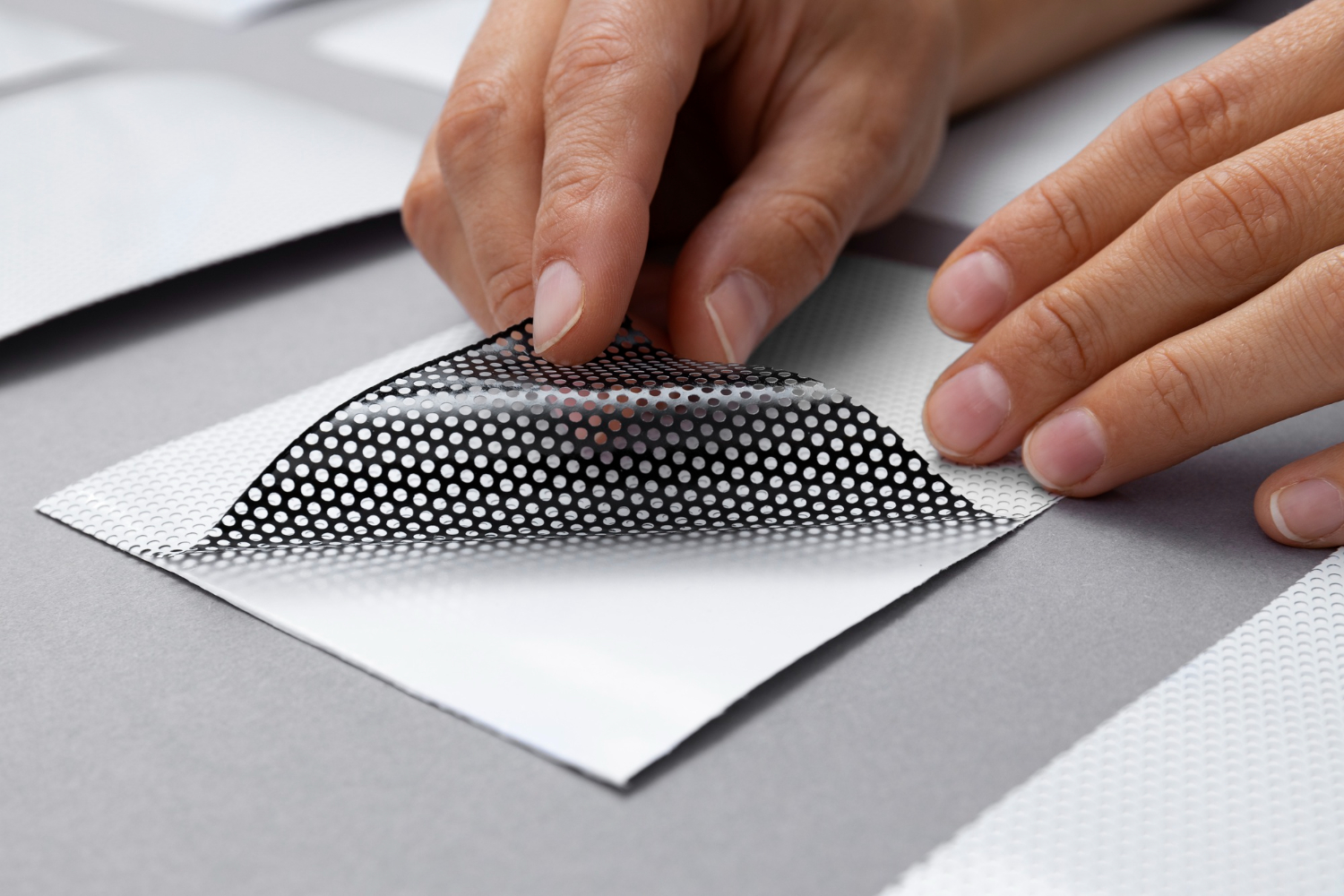 How Holographic Transfer Foils Improve Brand Shelf Appeal